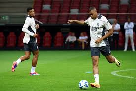 后防线的漏 后防线的漏